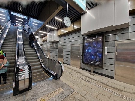 Станция Площадь трёх вокзалов (Каланчёвская) МЦД-2 В вестибюле станции, справа у эскалатора